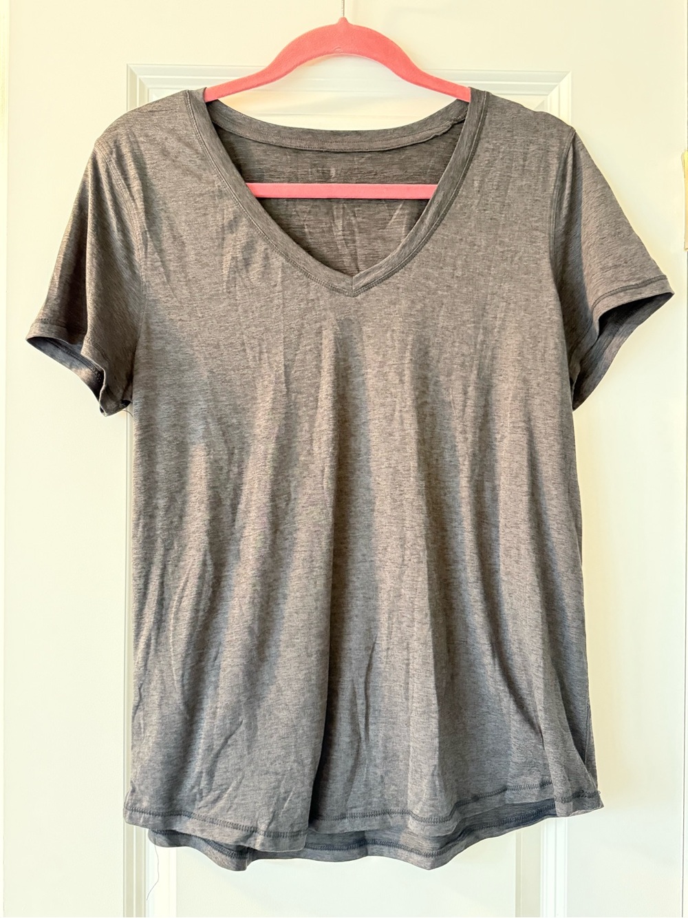Vuori gray tshirt tee, medium